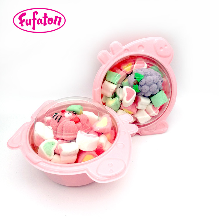 Marshmallows in bowl